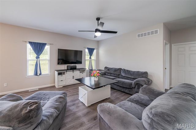 3025 Koch Lane, Washington, MO 63090