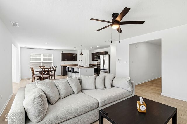 1623 N Regatta Drive, Greenfield, IN 46140