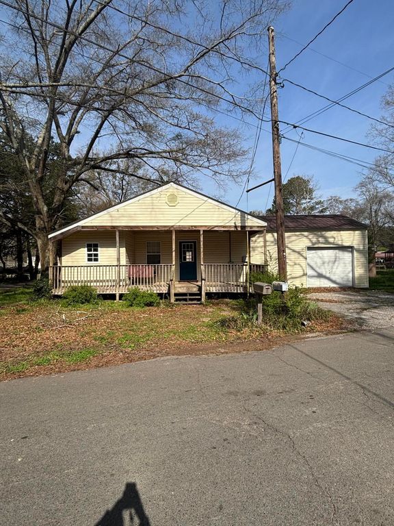 179 Penn Bridge Road, Trion, GA 30753