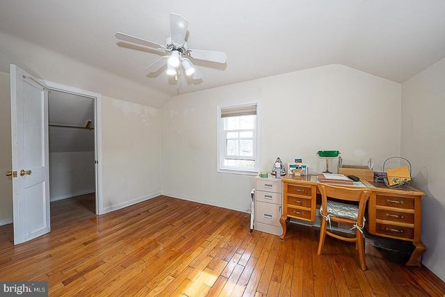 1504 WYNNEWOOD RD, Ardmore, PA 19003