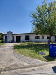 160 Concord Circle, Panama City, FL 32405