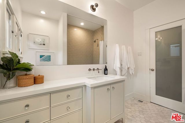 5163 Loleta Avenue, Los Angeles, CA 90041