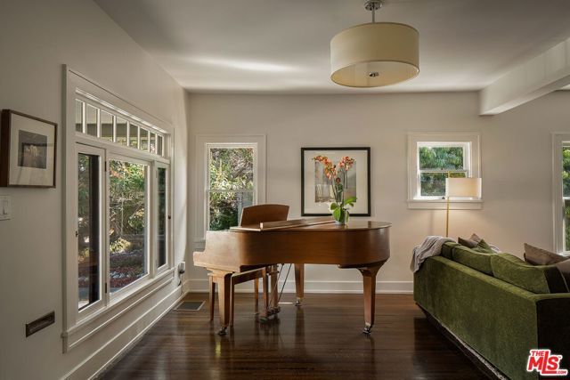 5163 Loleta Avenue, Los Angeles, CA 90041