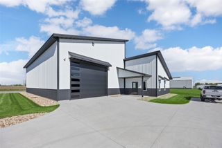 530 Aircom Drive 4, Marion, IA 52302