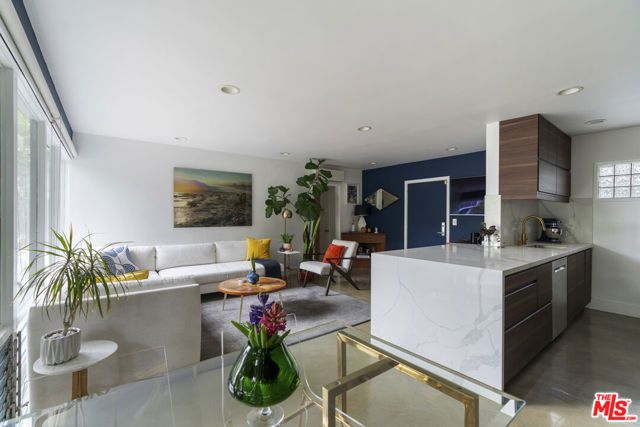 1145 Larrabee Street 9, West Hollywood, CA 90069