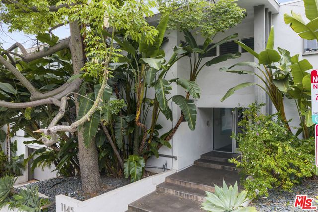 1145 Larrabee Street 9, West Hollywood, CA 90069