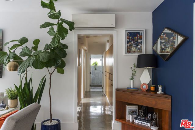 1145 Larrabee Street 9, West Hollywood, CA 90069