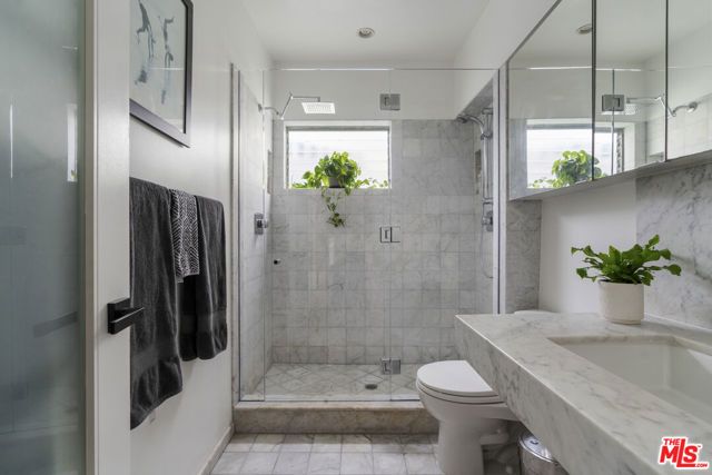 1145 Larrabee Street 9, West Hollywood, CA 90069
