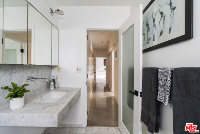 1145 Larrabee Street 9, West Hollywood, CA 90069