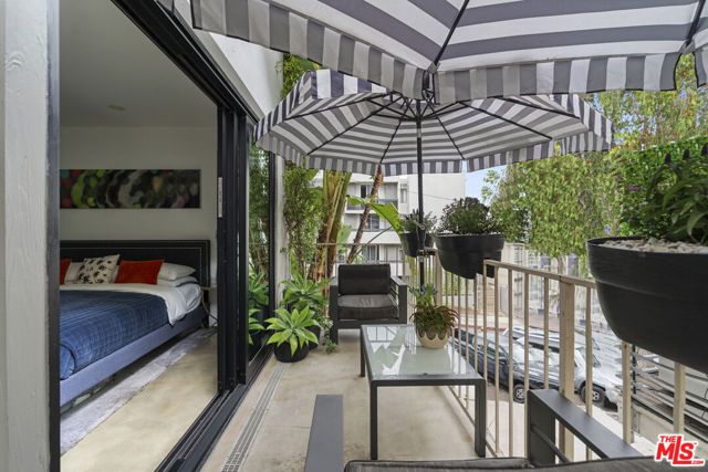 1145 Larrabee Street 9, West Hollywood, CA 90069