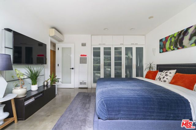 1145 Larrabee Street 9, West Hollywood, CA 90069