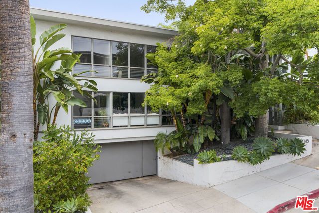 1145 Larrabee Street 9, West Hollywood, CA 90069