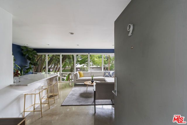 1145 Larrabee Street 9, West Hollywood, CA 90069