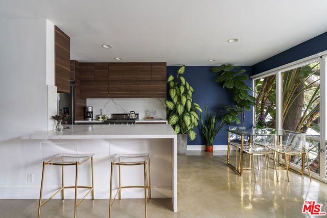1145 Larrabee Street 9, West Hollywood, CA 90069