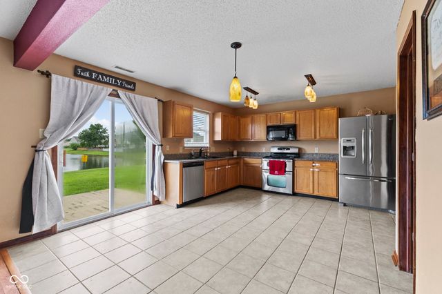 2230 Cedarmill Drive, Franklin, IN 46131