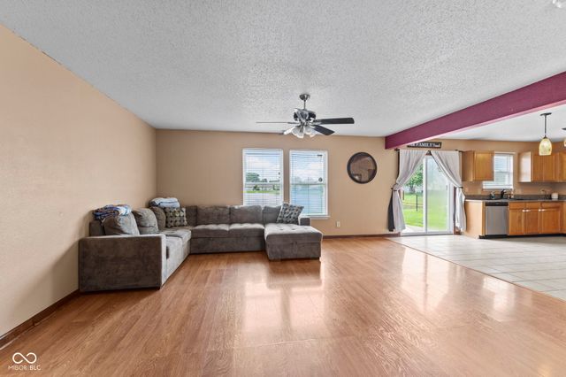 2230 Cedarmill Drive, Franklin, IN 46131