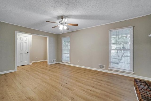 377 Jamie Drive, Hiram, GA 30141