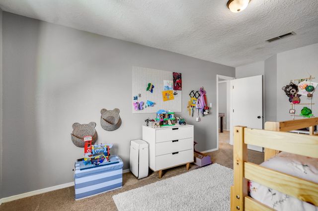 8035 Brittany Avenue NE, Albuquerque, NM 87109