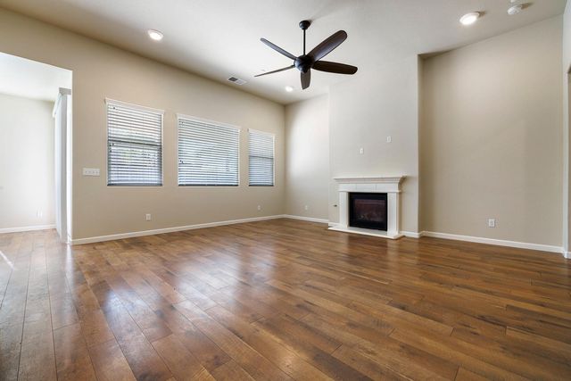 3764 Finchwood Avenue, Clovis, CA 93619