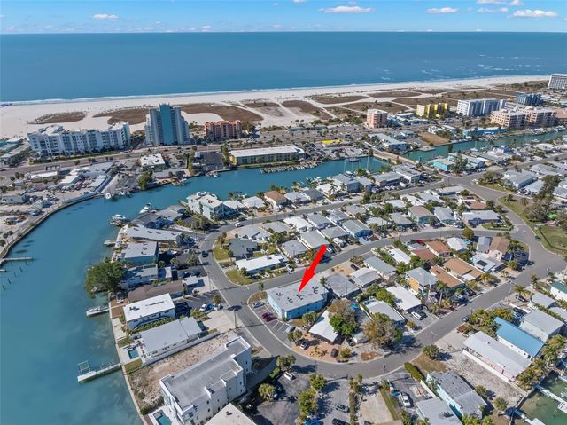 11025 2ND STREET E 8, Treasure Island, FL 33706