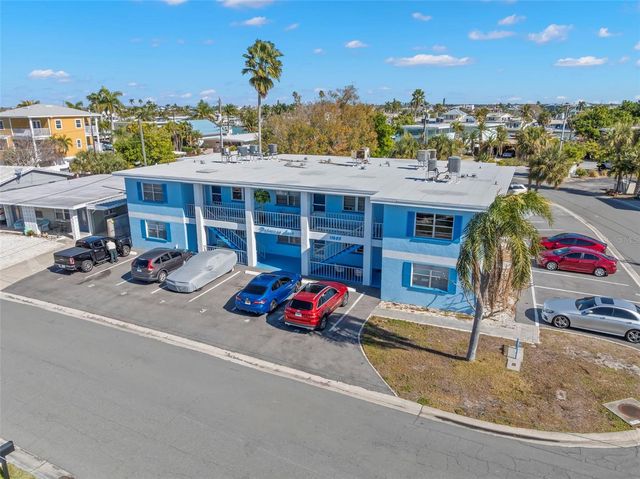 11025 2ND STREET E 8, Treasure Island, FL 33706