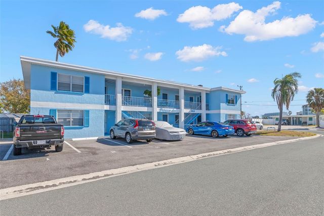 11025 2ND STREET E 8, Treasure Island, FL 33706