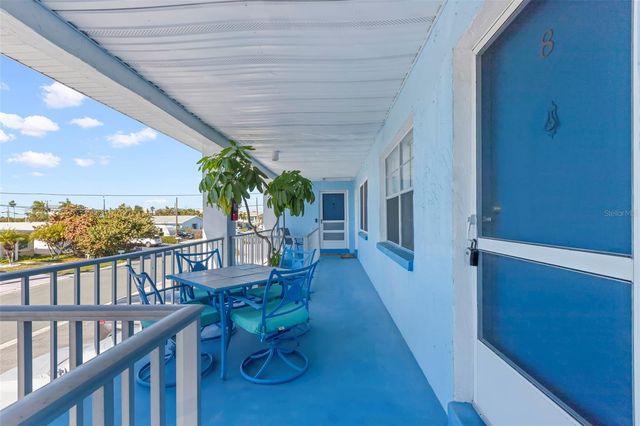 11025 2ND STREET E 8, Treasure Island, FL 33706