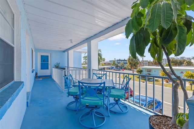 11025 2ND STREET E 8, Treasure Island, FL 33706