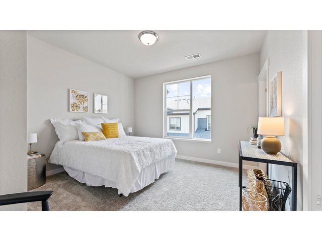 6796 Maple Leaf Dr, Timnath, CO 80547