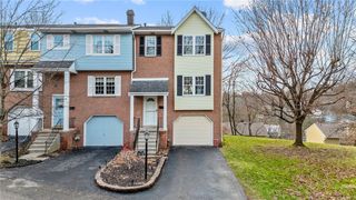 1618 Calico Ct, Bethel Park, PA 15102
