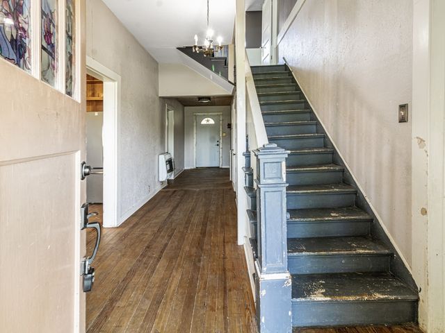 112 W Hackberry Street, Malone, TX 76660