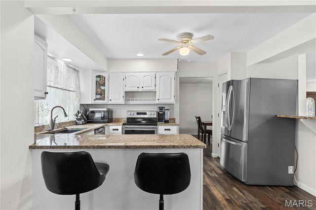 3 Harbor Point Court, Lake St Louis, MO 63367