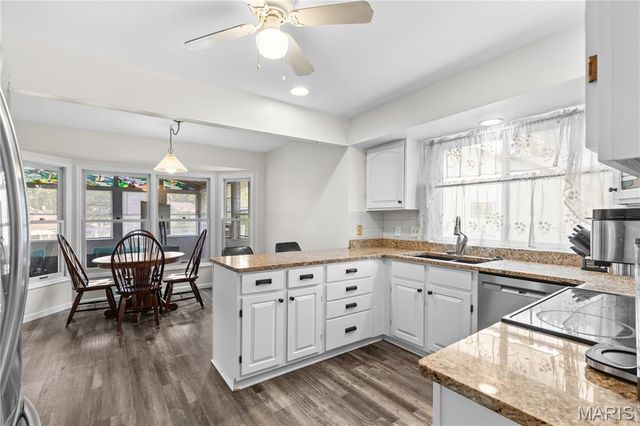 3 Harbor Point Court, Lake St Louis, MO 63367