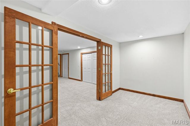 3 Harbor Point Court, Lake St Louis, MO 63367