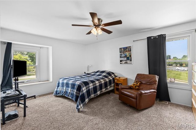 3 Harbor Point Court, Lake St Louis, MO 63367
