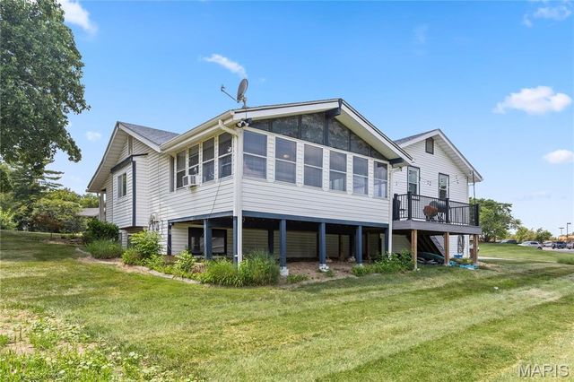 3 Harbor Point Court, Lake St Louis, MO 63367