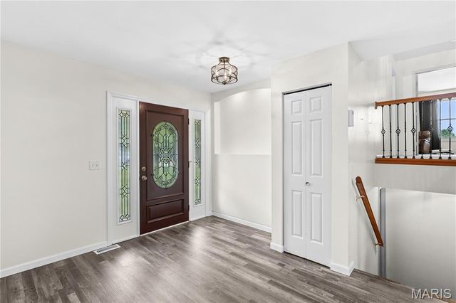 3 Harbor Point Court, Lake St Louis, MO 63367