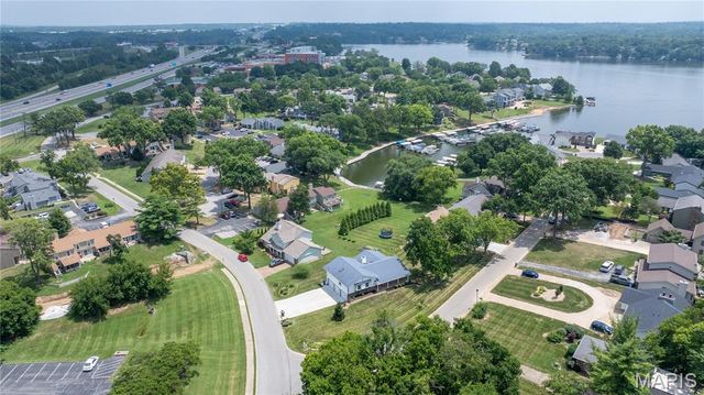 3 Harbor Point Court, Lake St Louis, MO 63367