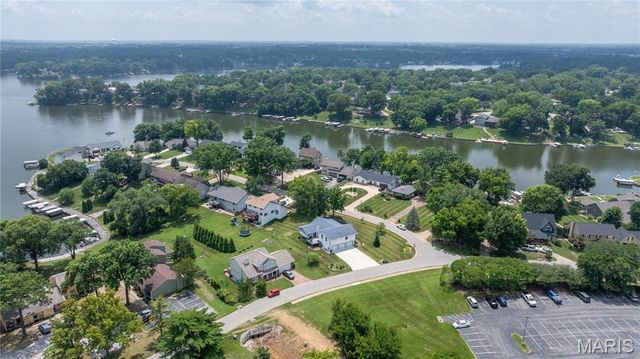 3 Harbor Point Court, Lake St Louis, MO 63367