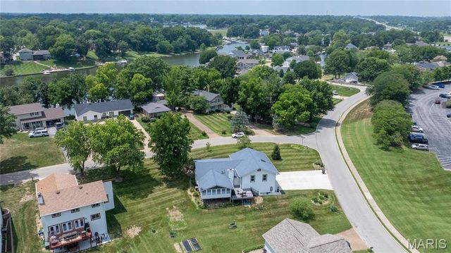 3 Harbor Point Court, Lake St Louis, MO 63367