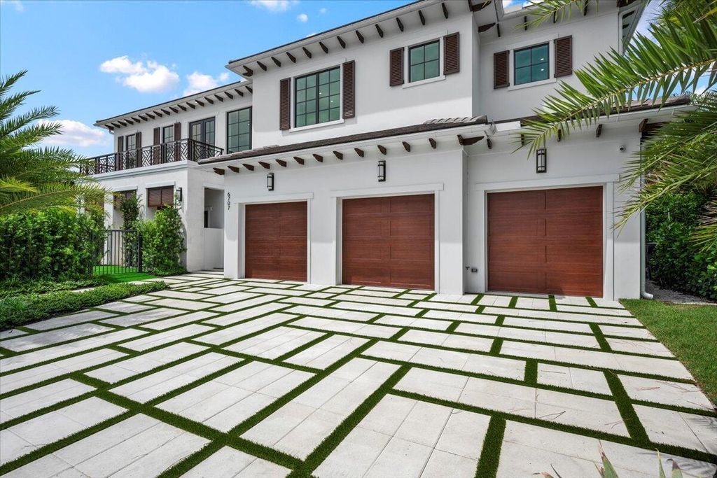 6707 Pamela Lane, West Palm Beach, FL 33405