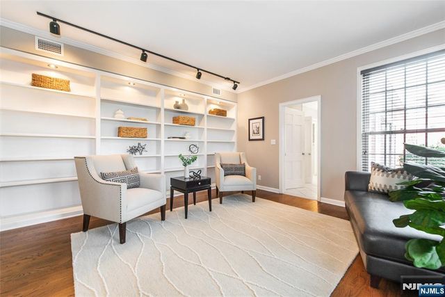 112 Heller Way, Montclair, NJ 07043