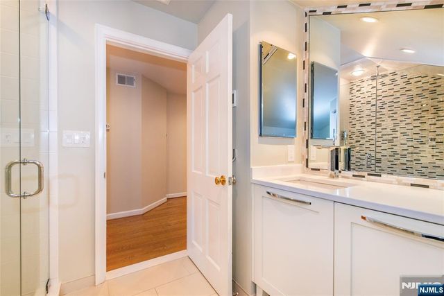 112 Heller Way, Montclair, NJ 07043