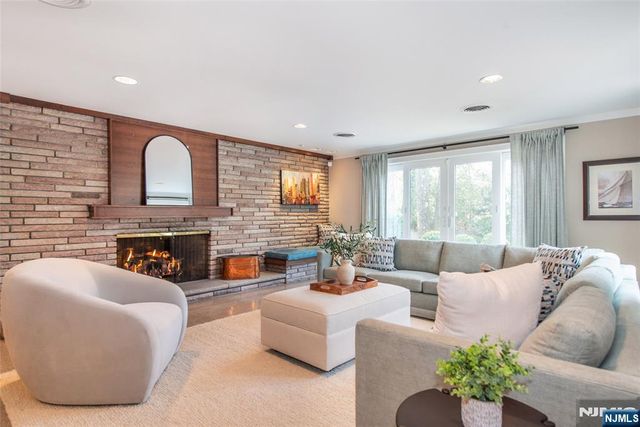 112 Heller Way, Montclair, NJ 07043