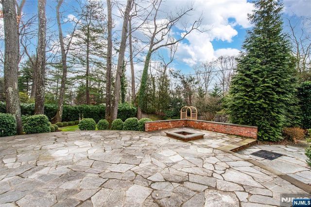 112 Heller Way, Montclair, NJ 07043