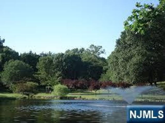 112 Heller Way, Montclair, NJ 07043