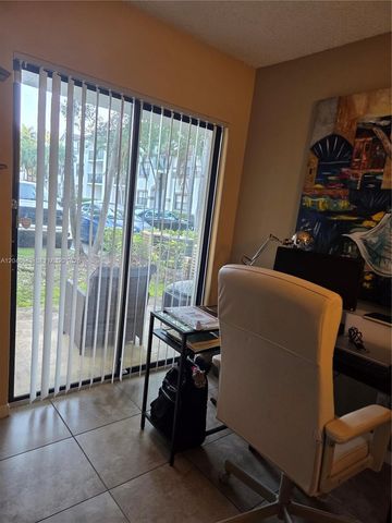 520 S Park Rd 16-12, Hollywood, FL 33021