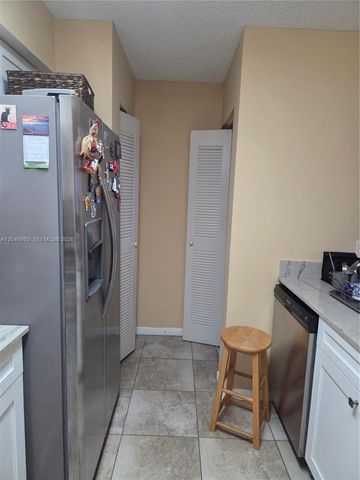 520 S Park Rd 16-12, Hollywood, FL 33021