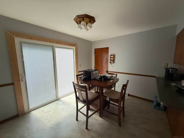 1413 Dilloway Drive, Midland, MI 48640