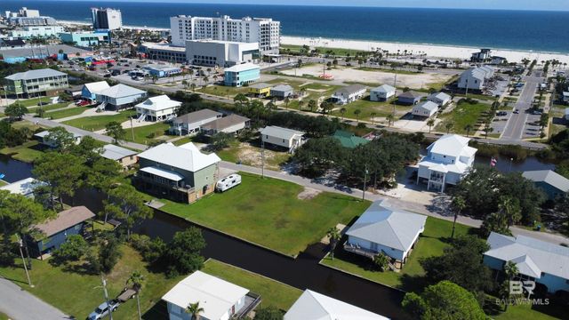 232 W 3rd Avenue, Gulf Shores, AL 36542